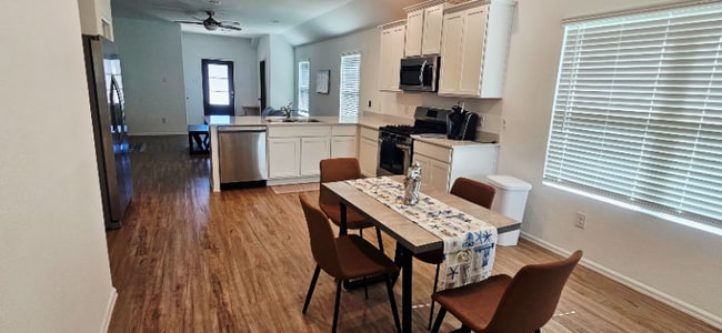 19308 Via Vinovo Ct in New Caney, TX - Foto de edificio - Building Photo