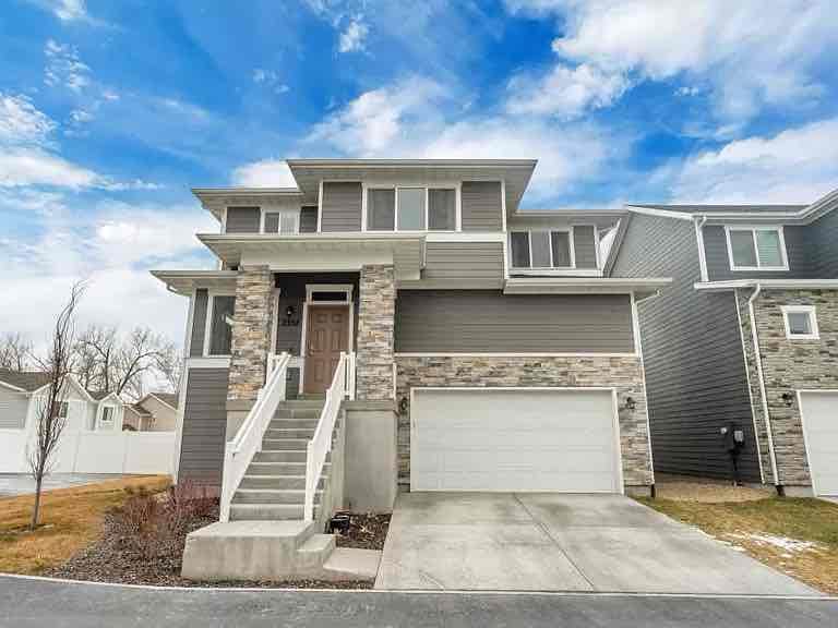 2352 S Brass Birch Ln in West Valley City, UT - Building Photo