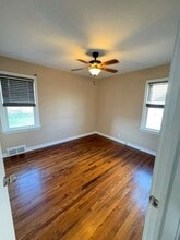 3019 Heresford Dr in Parma, OH - Building Photo - Building Photo