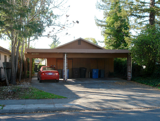 1025 King St in Santa Rosa, CA - Building Photo - Building Photo