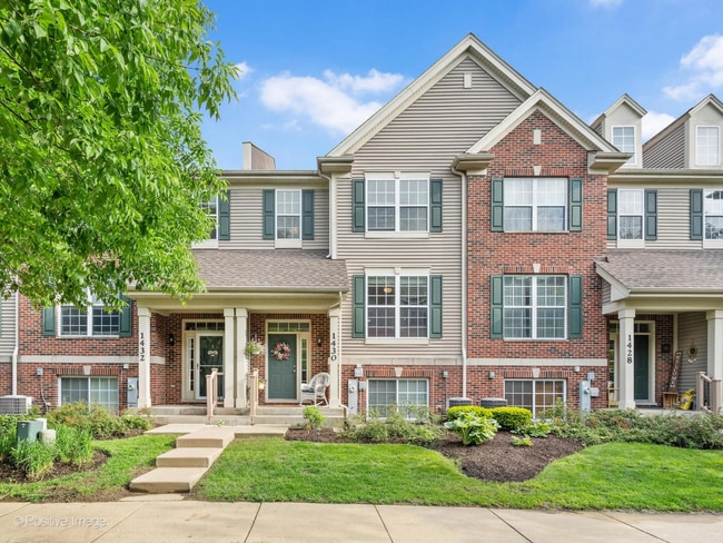 1405 S Fairfield Ave in Lombard, IL - Foto de edificio - Building Photo