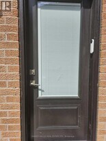 72 Willowbrook Dr in Whitby, ON - Building Photo