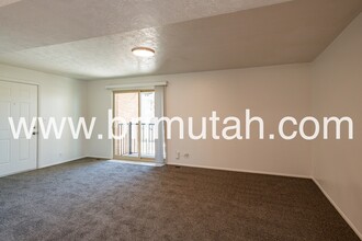 4801 S 1740 E in Holladay, UT - Building Photo - Building Photo