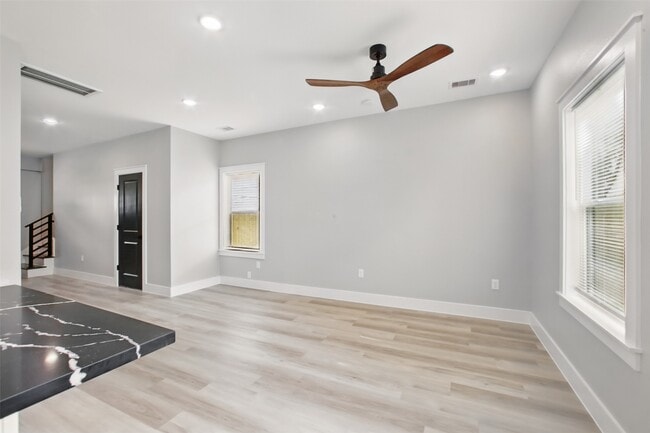 4719 Mallow St in Houston, TX - Building Photo - Building Photo