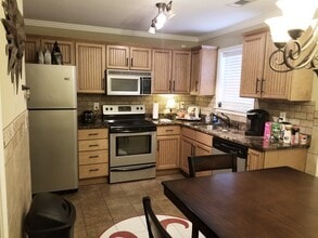 1100 14th Ave, Unit B7 in Tuscaloosa, AL - Foto de edificio - Building Photo