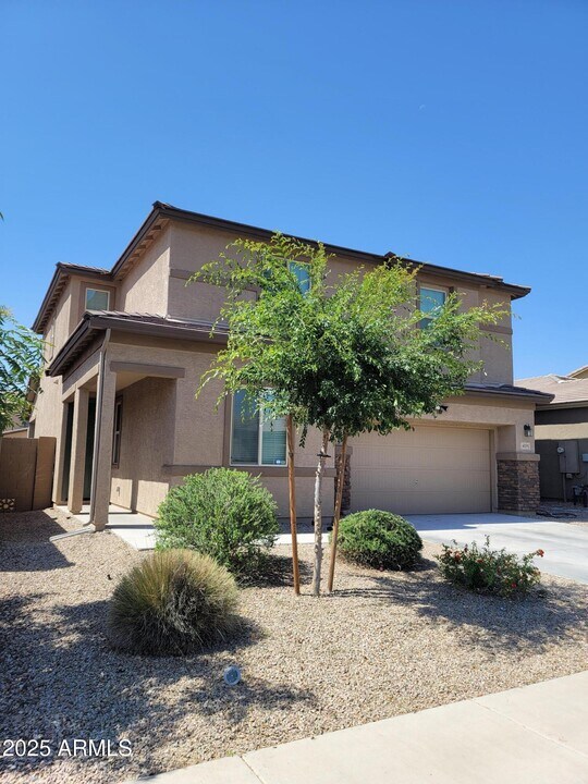 4391 W Federal Way in San Tan Valley, AZ - Building Photo