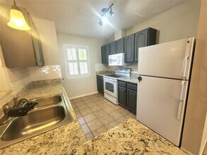 2030 Plantation Dr in Conroe, TX - Building Photo - Building Photo