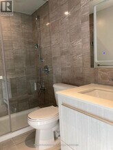 8 Cumberland St in Toronto, ON - Building Photo - Building Photo