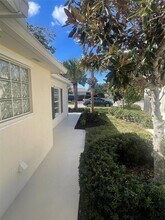 5651 Modena Pl in Sarasota, FL - Building Photo - Building Photo