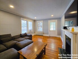 237 Chestnut Hill Ave, Unit 1 in Boston, MA - Building Photo