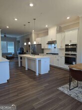 201 Spike Trl SE in Smyrna, GA - Building Photo - Building Photo