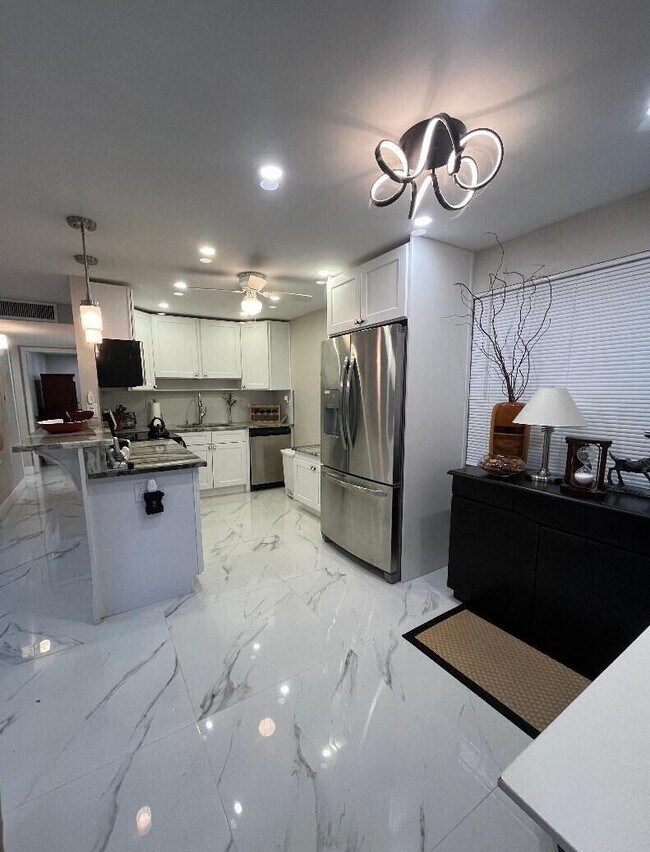 253 Burgundy Ave in Delray Beach, FL - Building Photo - Building Photo