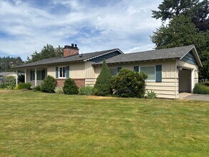 106 Hazelwood Dr in Coeur d'Alene, ID - Building Photo - Building Photo