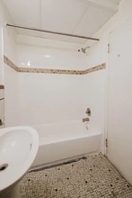 3930 Bailey Ave, Unit #3 in Buffalo, NY - Foto de edificio - Building Photo