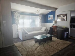 13512 Julian Ave in Lakeside, CA - Building Photo - Building Photo