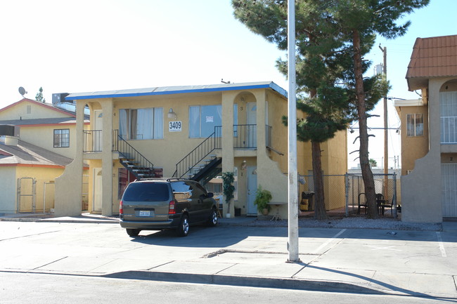 3409 Thomas Ave in North Las Vegas, NV - Foto de edificio - Building Photo