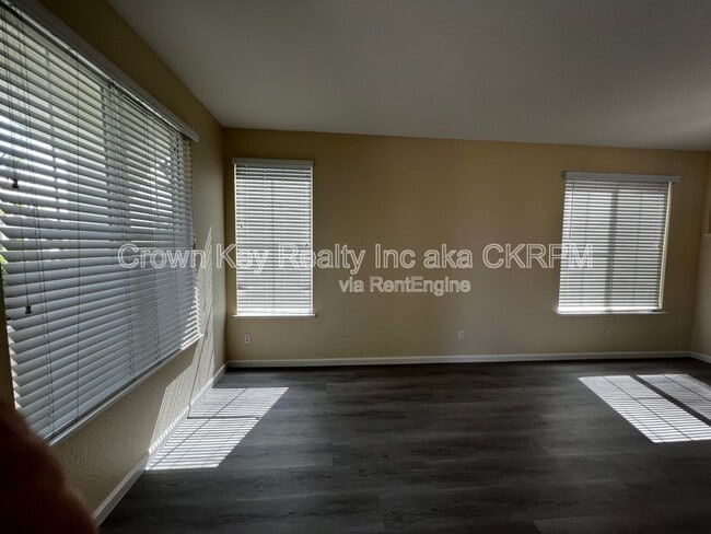 1140 Dominique Dr in Tracy, CA - Building Photo - Building Photo
