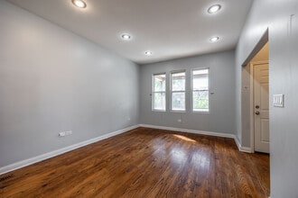 3444 W Schubert Ave, Unit 1f in Chicago, IL - Foto de edificio - Building Photo