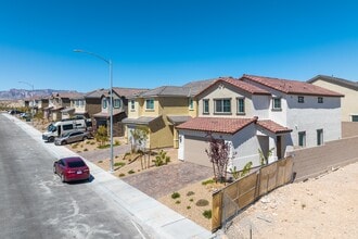 Blue Vista in Las Vegas, NV - Building Photo - Building Photo