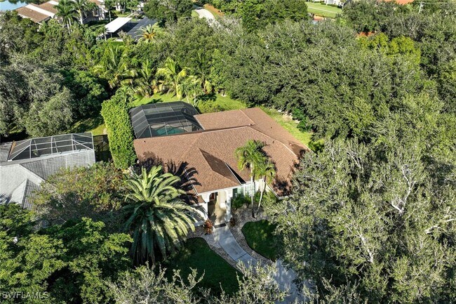 7500 Woodland Bend Cir in Ft. Myers, FL - Building Photo - Building Photo