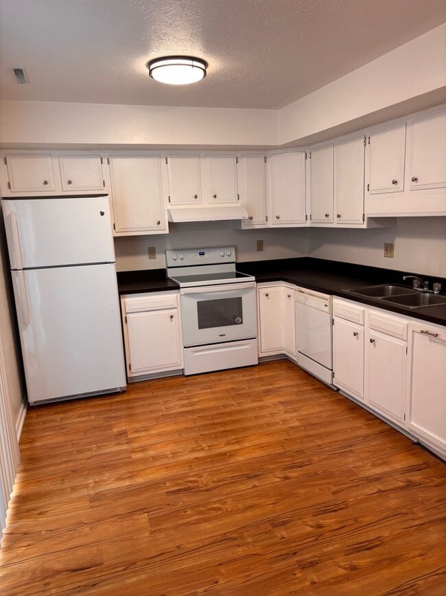 property at 1329 Headlee Ave