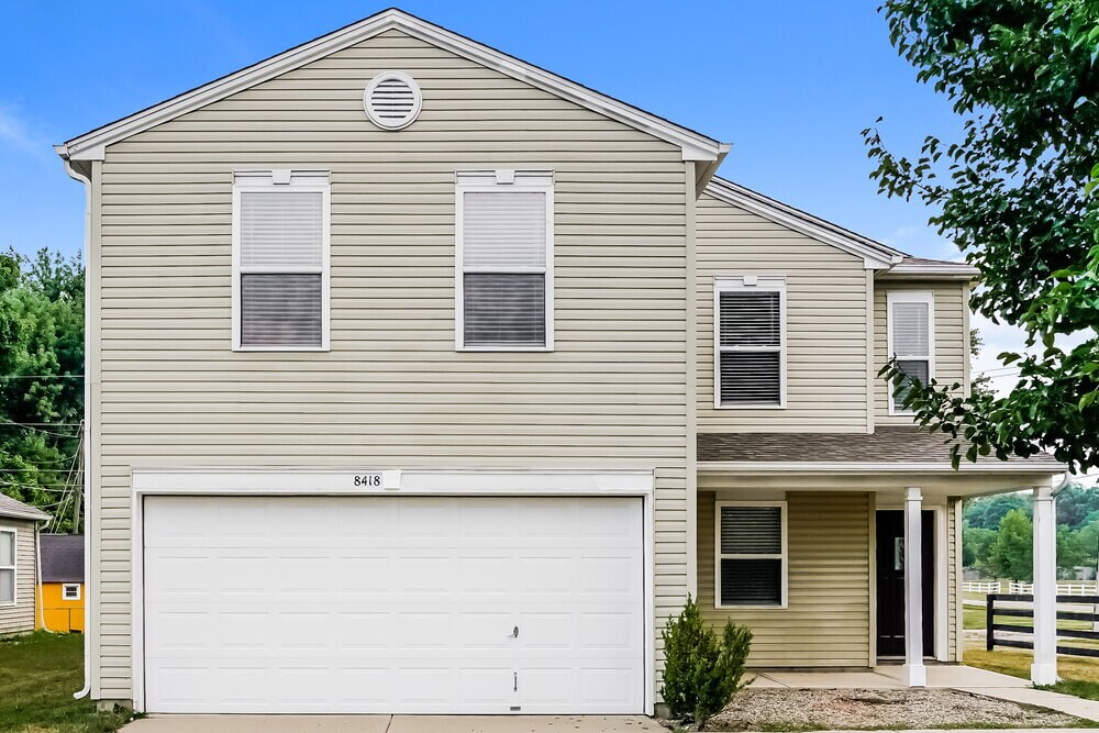 8418 Spring Wind Dr in Indianapolis, IN - Building Photo