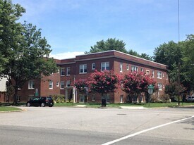 401 Commonwealth Ave, Unit 32A