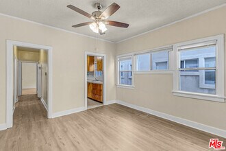 3801 1/2 Mont Clair St in Los Angeles, CA - Building Photo - Building Photo