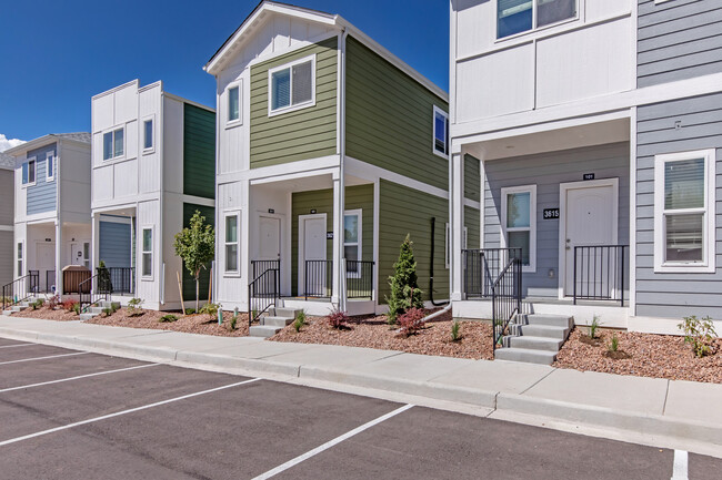 Cottages at Chapel Heights in Colorado Springs, CO - Building Photo - Building Photo