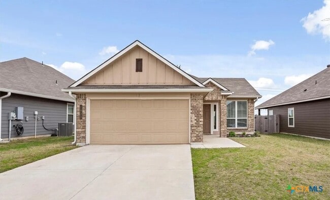 property at 1923 Delano Dr