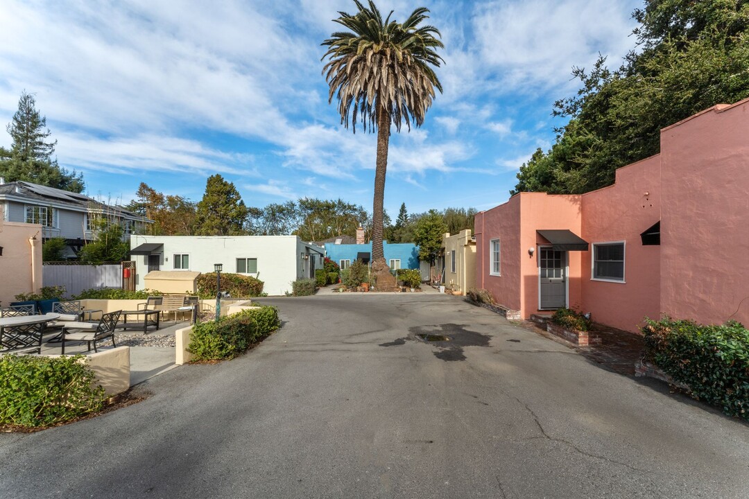 Partridge in Menlo Park, CA - Foto de edificio