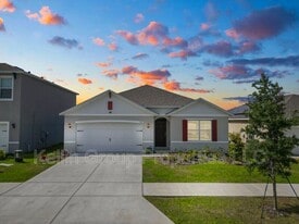 972 Serchio St in Haines City, FL - Building Photo