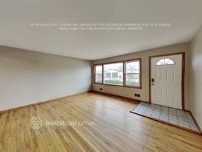 8741 Sproat Ave in Oak Lawn, IL - Building Photo - Building Photo