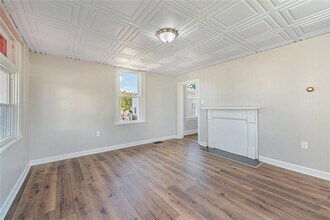 212 Penn St in Greensburg, PA - Building Photo - Building Photo