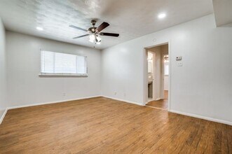 5921 Gaston Ave in Dallas, TX - Building Photo - Building Photo