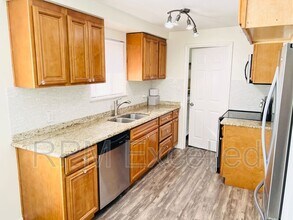 25635 30th Ave S in Kent, WA - Building Photo - Building Photo