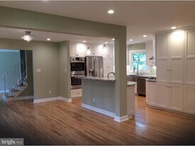 55 Montgomery St in West Windsor Township, NJ - Building Photo