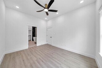 4902 Higgins St in Houston, TX - Building Photo - Building Photo