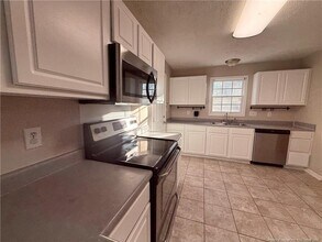 2402 Larwood Dr in Fayetteville, NC - Building Photo - Building Photo