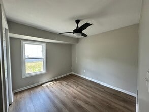 1205 W Walnut St in Danville, KY - Building Photo - Building Photo