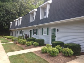 Sherwood Forest Apartments in Reidsville, NC - Building Photo - Building Photo