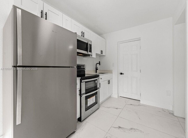 921 NW 22nd Ct in Miami, FL - Building Photo - Building Photo