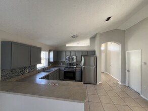 13226 Glenbarrow Ct in Orlando, FL - Building Photo - Building Photo