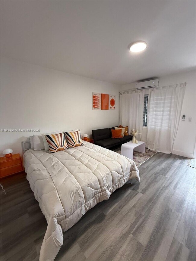 761 Euclid Ave in Miami Beach, FL - Building Photo - Building Photo