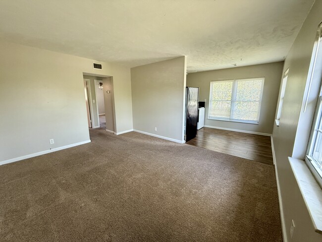 8701 Bayberry Pl in Plantation, KY - Foto de edificio - Building Photo