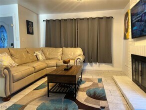 5415 Oxbow St in Las Vegas, NV - Building Photo - Building Photo