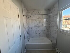 1038 Main St in Worcester, MA - Foto de edificio - Building Photo