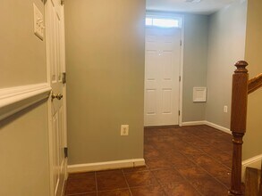 6520 Landing Way in Hyattsville, MD - Foto de edificio - Building Photo
