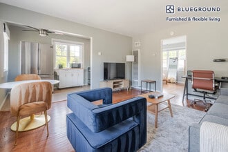 329 Hawthorne Ave in Palo Alto, CA - Foto de edificio - Building Photo