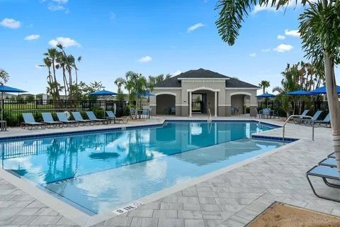 733 Stoney Pointe Cir in Davenport, FL - Building Photo
